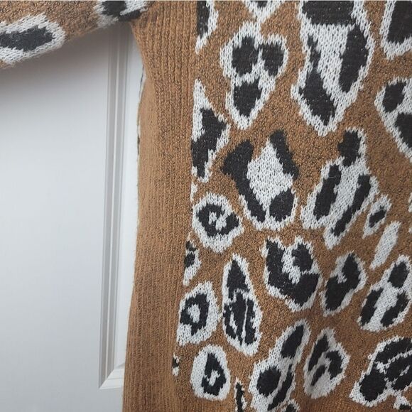 ALISON ANDREWS Leopard Print Sweater - Picture 5 of 9